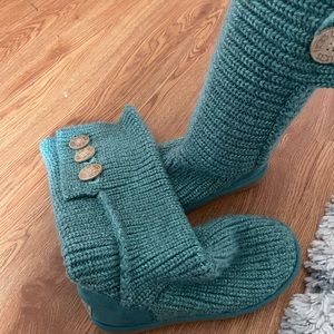 Womens teal color knit button Ugg